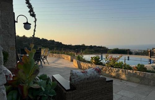 Bellapais Villa | Villa Melandra