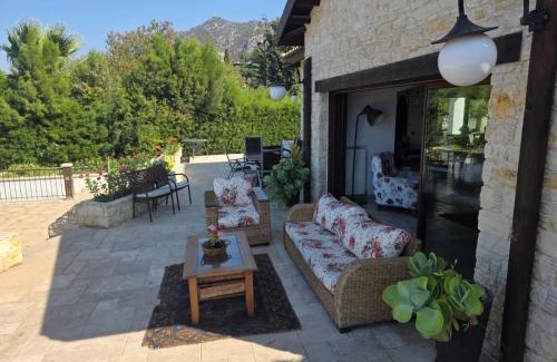 Bellapais Villa | Villa Melandra