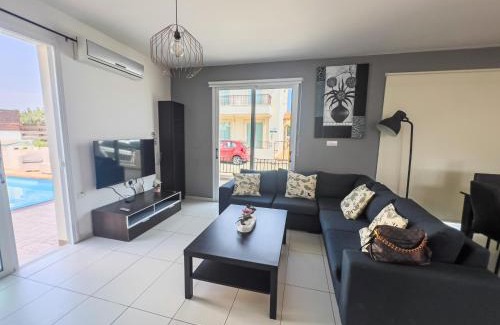 Pernera Villa | Villa Melinda - Beach & Pool Retreat