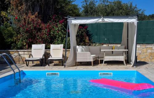 Mpogdanatika Villa | Villa Melissa Paxos