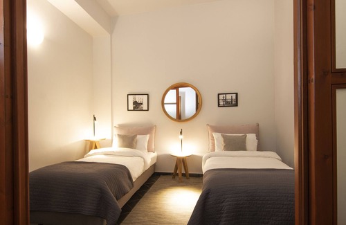 Kerameikos Villa | VILLA MELITI: Indoor pool, down town
