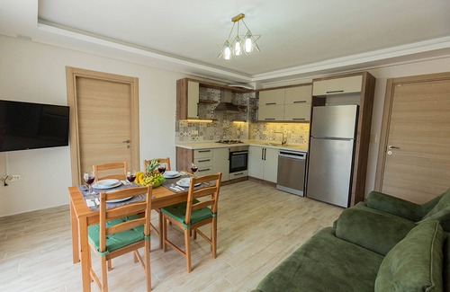 Dalyan Villa | Villa Meltem - 4 bedrooms all en suite, with 2 kitchens - upstairs & downstairs