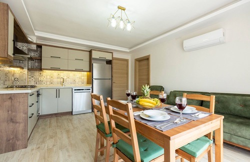 Dalyan Villa | Villa Meltem - 4 bedrooms all en suite, with 2 kitchens - upstairs & downstairs
