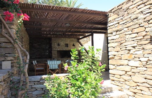 Koundouros Villa | Villa Melydia, a family Friendly Villa With Swimming Pool, 50 Meters From Se