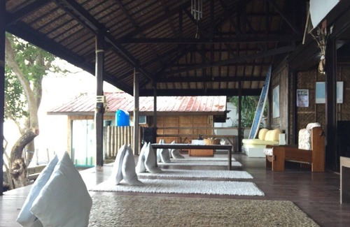Mabini House | Villa Milagros Dive Inn Anilao Main House - BEACHFRONT