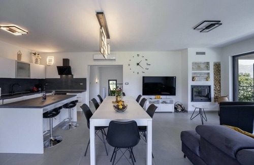 Krsan Villa | Villa Milena in Blaškovići - Haus für 8 Personen