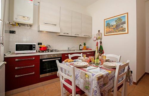 Desenzano del Garda Apartment | Villa Mimosa - Appartamento 1 - Happy Rentals
