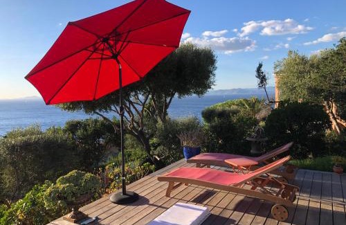 Ile du Levant Bed & Breakfast | Villa Mirabel