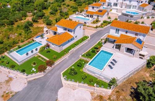 Stankovici Villa | Villa Mirage with Private Heated Pool