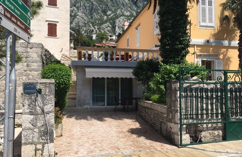 Kotor Villa | Villa Miramare Kotor