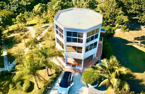 San Gregorio de Nigua Villa | Villa moderna con buenas vistas