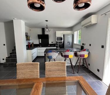 Jacou Villa | Villa Moderne avec Piscine - proche Montpellier