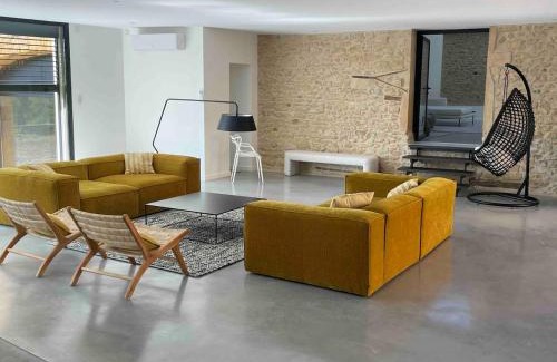 Les Echets Villa | Villa Molinant, évasion en Pierres Dorées