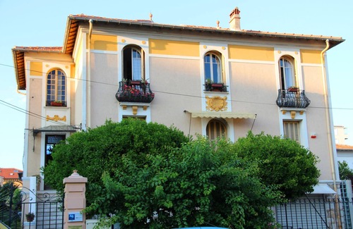 La Californie Apartment | Villa Mon Rêve studio in cool Nice with AC