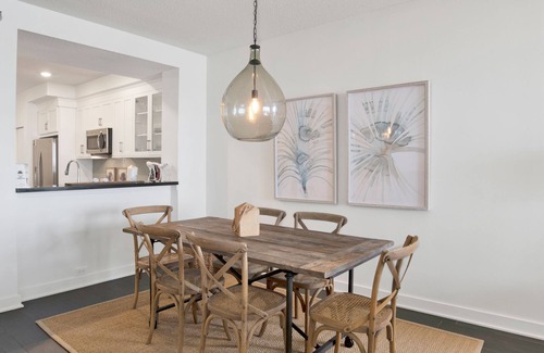 Ono Island Condo | Villa Monarch | Stunning Views, Private Balcony, & Beautiful Interior