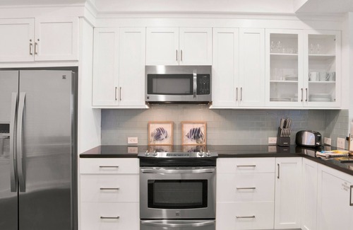 Ono Island Condo | Villa Monarch | Stunning Views, Private Balcony, & Beautiful Interior