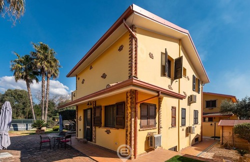 Iglesias Historic Centre House | Villa Monica - Suite Maestrale