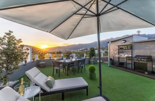 Los Llanos House | Villa Montserrat – A beautiful family villa of 280m2 with views of the volcanoes