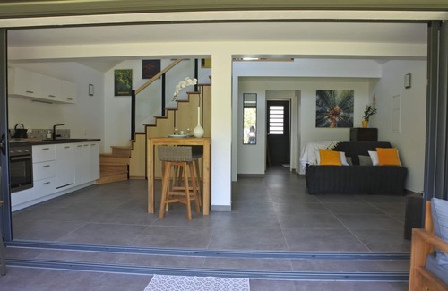 Manapany-les-Bains Villa | Villa Moringa: 4/6 feet in the water in Manapany-les-bains