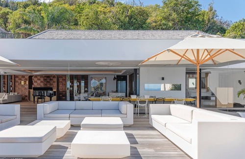 Flamands Villa | Villa My Way in Flamands by Personal Villas - Jacuzzi Overlooking the Sea