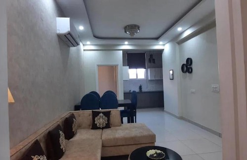 Jabalpur House | Villa Napier Town