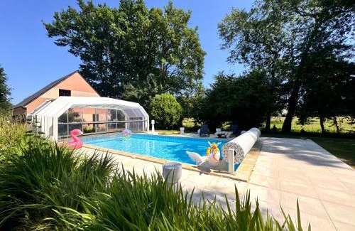 Arnage Villa | Villa Nausicaa - Circuit des 24h du Mans - Piscine