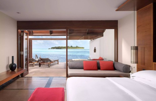 Lankanfinolhu Resort | Villa Nautica Paradise Island Resort