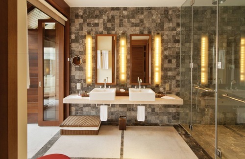 Lankanfinolhu Resort | Villa Nautica Paradise Island Resort