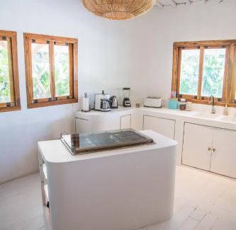 Gili Air Villa | Villa Nautilus - Gili Air Waterfront