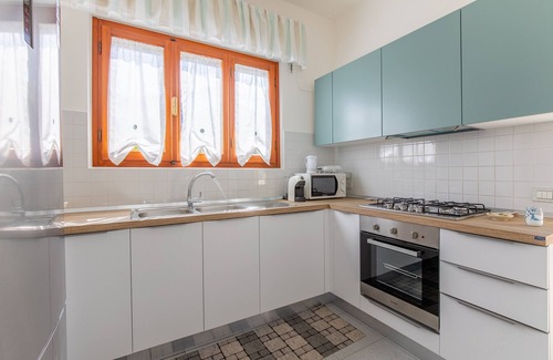 Marina di Pietrasanta Villa | Villa near the sea exclusive garden, parking, wi -fi, bbq