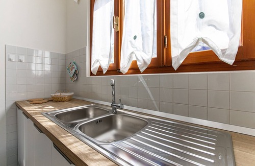 Marina di Pietrasanta Villa | Villa near the sea exclusive garden, parking, wi -fi, bbq