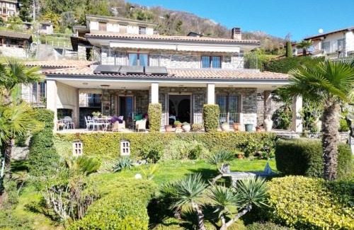 Gonte Villa | Villa near Lake with Panoramic Views