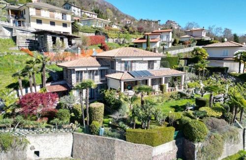Gonte Villa | Villa near Lake with Panoramic Views
