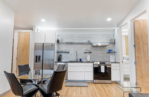 Umber View Heights Villa | Villa near Stockton Lake with Hot Tub, Milk Way at Starburst