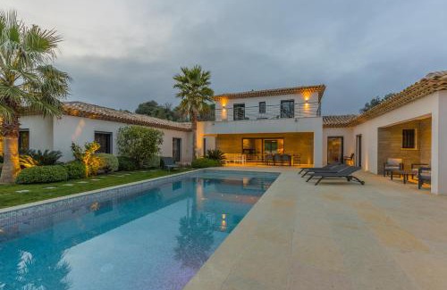 Les Brugassieres Villa | Villa nestled in greenery, spa and pool - by feelluxuryholidays