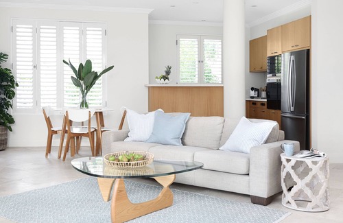 Noosa Heads Apartment | Villa Nette - ocean views, walk to beach & restaurants, National Park