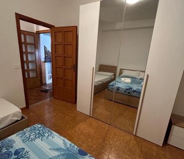 Sarroch House | Villa Nicanda- 100 MT dal mare- giardino