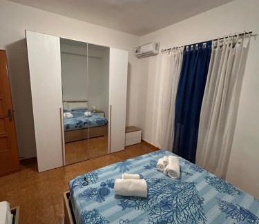 Sarroch House | Villa Nicanda- 100 MT dal mare- giardino