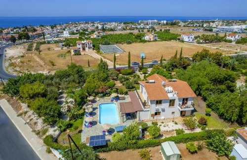 Pegeia Villa | Villa Nicola by Villa Plus