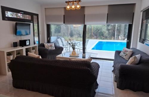 Plataria Villa | Villa Nicolas Plataria