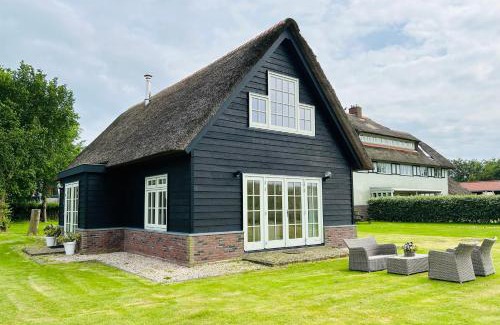 Den Oever House | Villa Nieuwland holiday home