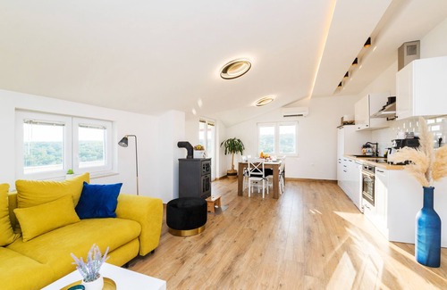 Razanac House | Villa Nikolina (V9861-K1) - Radovin (Ražanac)