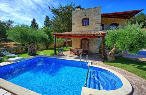 Apokoronas Villa | Villa Nipos by PosarelliVillas