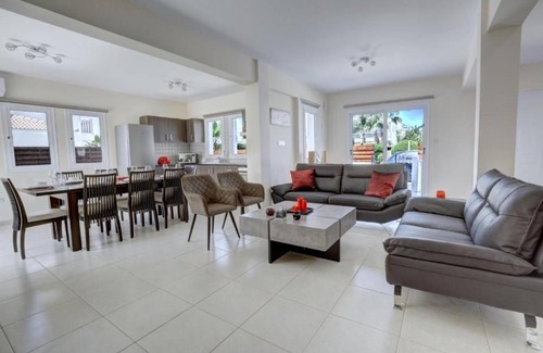 Ayia Napa House | Villa Nissi Gold 4 Bedroom with Private Pool in Agia Napa