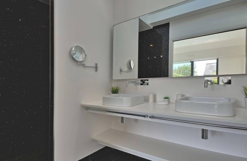 Arzon House | Villa Noalou by Interhome