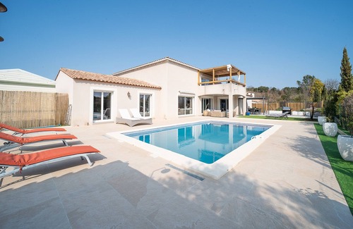 Vives Villa | Villa Noham - Maison pour 14 avec piscine