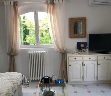 Lorgues Bed & Breakfast | Villa Oïa