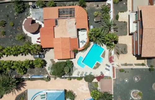 Parque Holandes Villa | Villa Océano: Sea View, Heated Pool, Fast WiFi, Solar Energy, Garden
