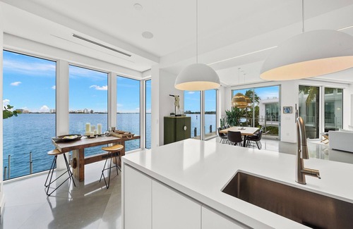 Miami Shores Villa | Villa Ocean wide bay