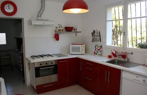 La Seyne-sur-Mer House | Villa of 90 m2 in a very quiet and wooded with a garden of 1350 m2